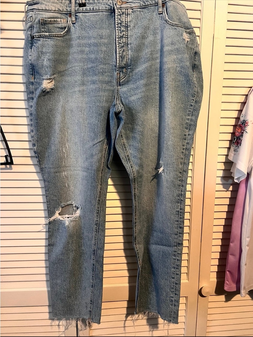 Old Navy Light Blue Distressed Straight-Leg Jeans 18 (7) (Cross Posted)